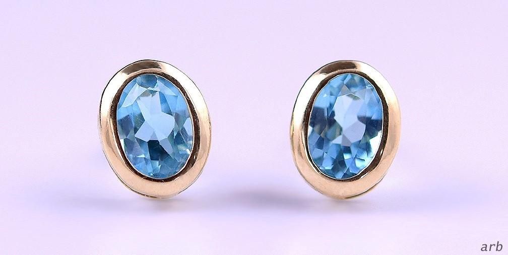 Gorgeous and Stylish Pair of Bright Blue Topaz 14k Gold Pierced Earrings