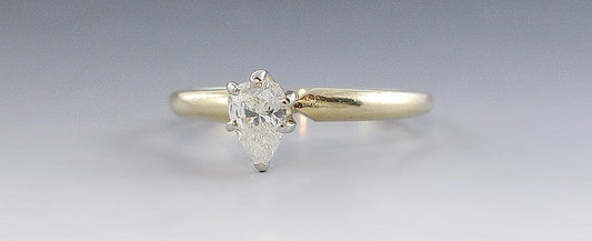 Exquisite American 14k Yellow Gold Solitaire Ring W/ Pear Cut Diamond