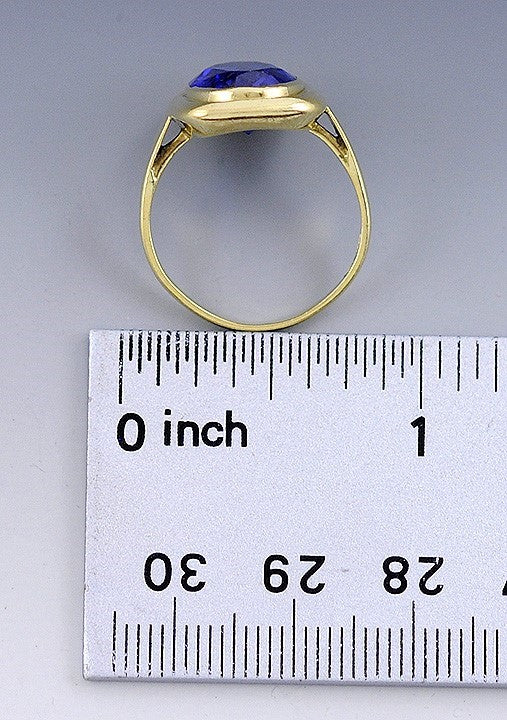 Fabulous Quality 18K Gold Lab Created Sapphire Ring over 6 Carat Weight