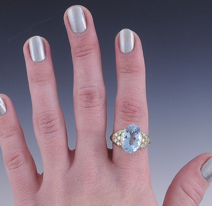 Stunning Modern 14k Yellow Gold ~8ct Blue Aquamarine & Diamond Ring Size 9.25