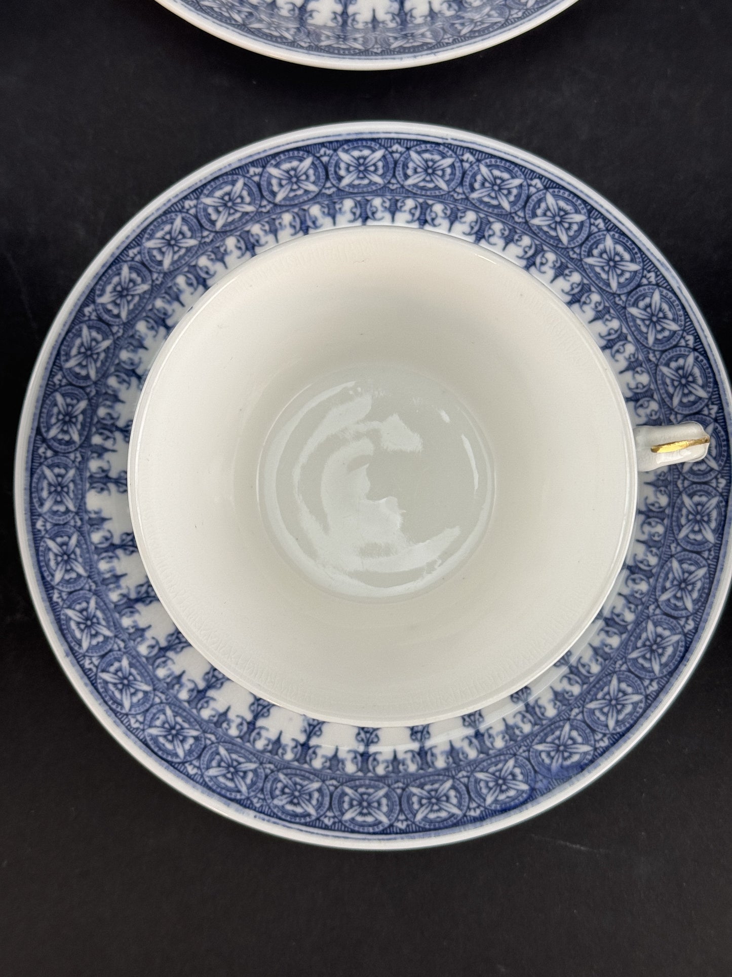 9 Royal Worcester Cups and Saucers Blue-And-White 1890