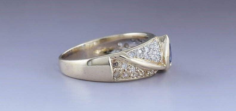 Stunning 14k Yellow Gold Sapphire & ~.36ct Diamond Ring Size 5.25