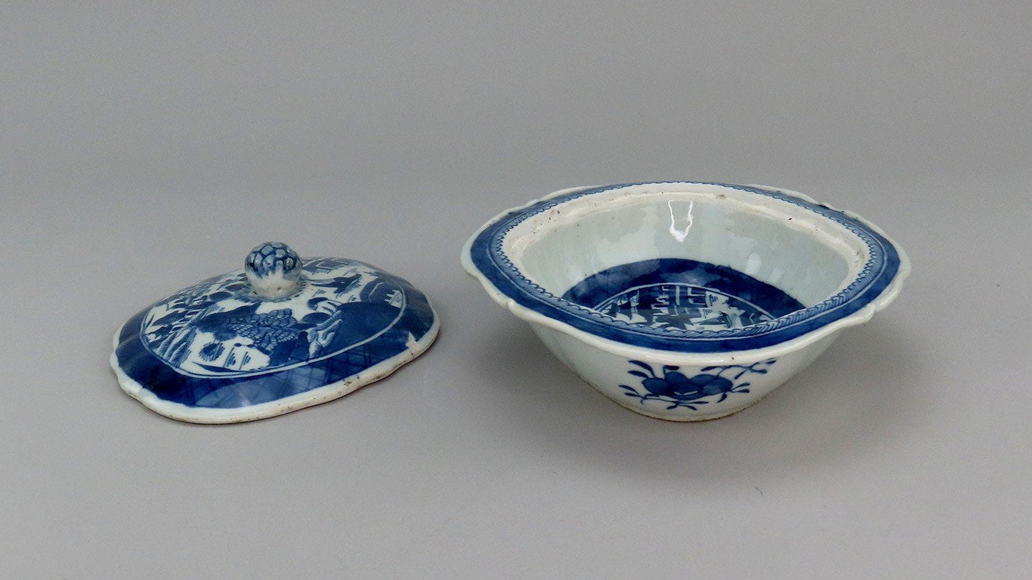 Antique Small Chinese Covered Vegetable Dish Mid-1800s Canton Pattern