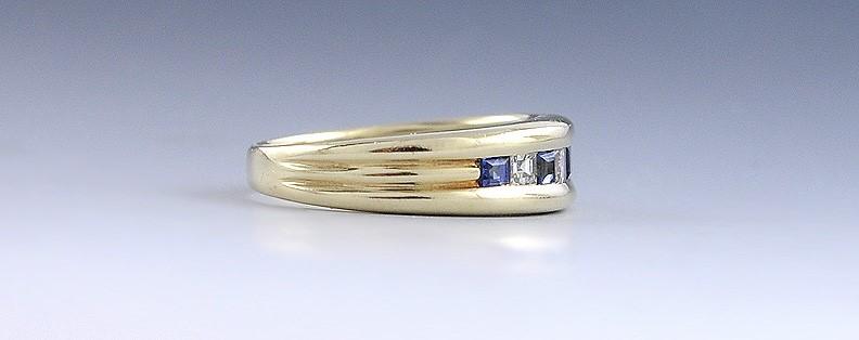 Brilliant 14k Yellow Gold Diamond Blue Sapphire Square Cut Anniversary Band Ring