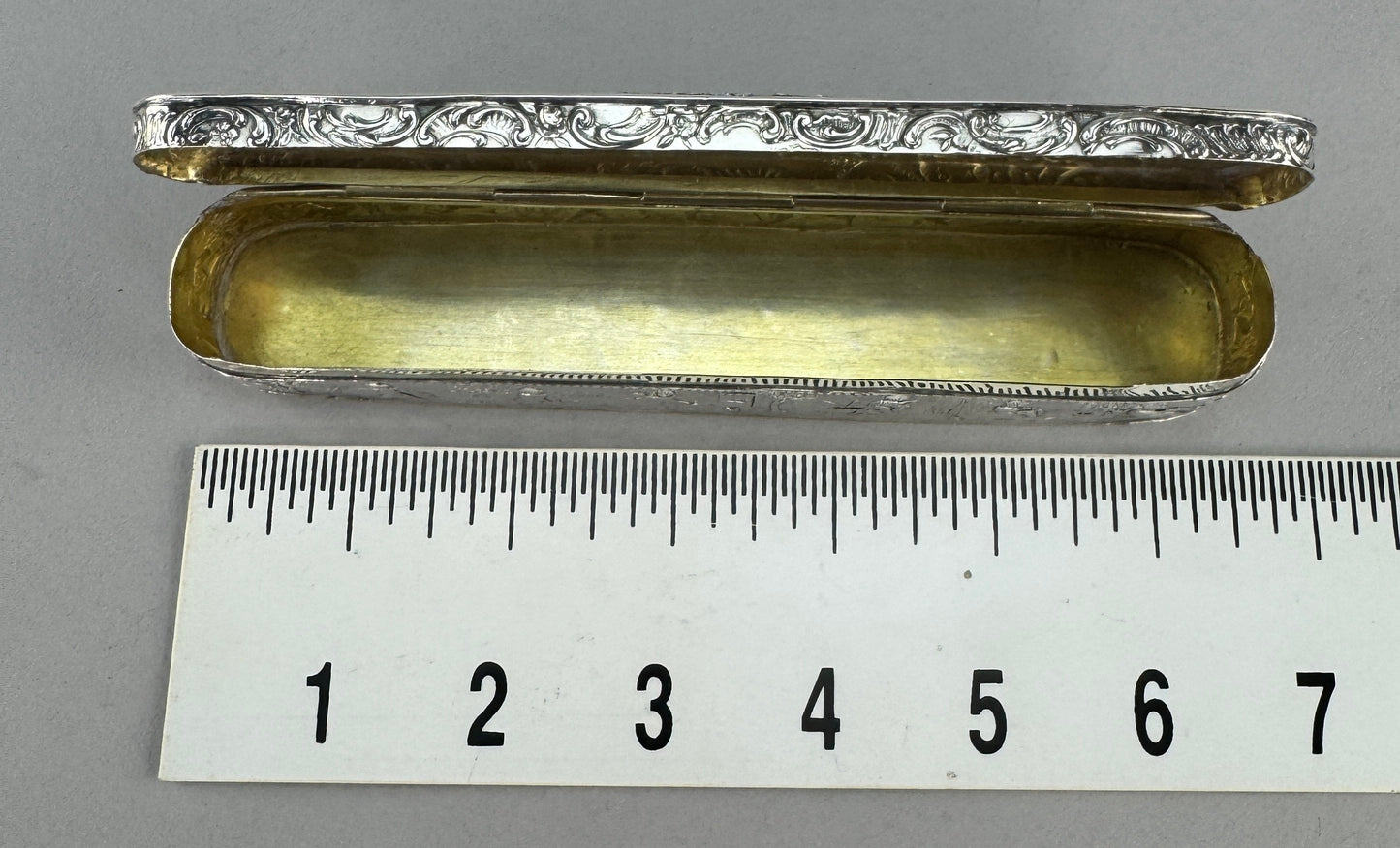 Fine 1900 German Sterling Silver Oval Genre Courting Scene Trinket Oval Box