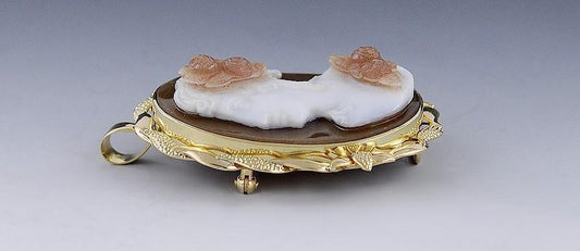 Italian 18k Gold Carved Sardonyx Stone Cameo Pin / Brooch / Pendant