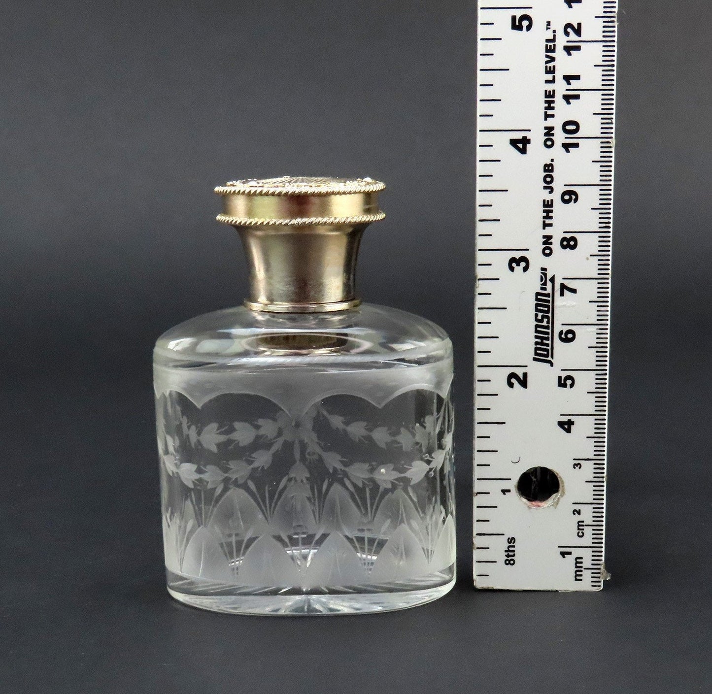c1926 English Sterling Silver Gilt Cut Frosted Glass Dresser Perfume Bottle 4/4