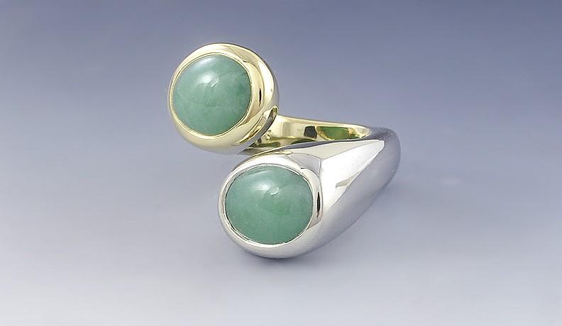 Superb 18k White and Yellow Gold Green Jadeite Jade Bypass Ring Heavy Setting