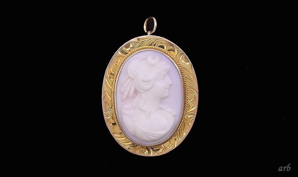 Vintage American 10k Yellow Gold Carved Shell Cameo Pendant/Pin Goddess Diana