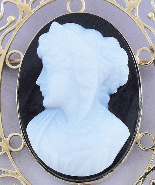 Beautiful 14k Gold Carved Cameo Pin Brooch / Pendant Victorian Style