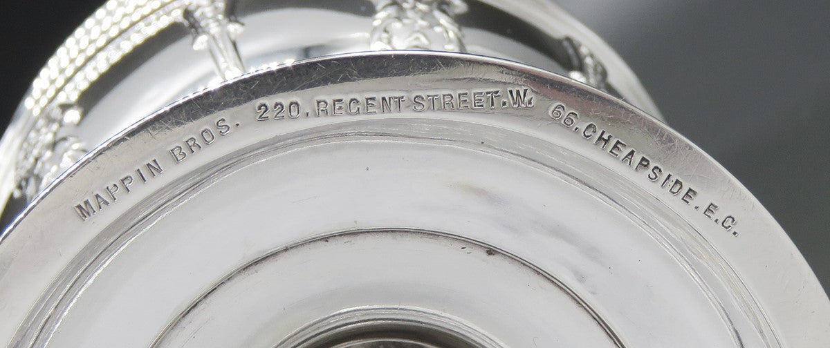 Anituqe 1899 English Georgian Style Mappin Bros Castor Muffineer Sugar Shaker