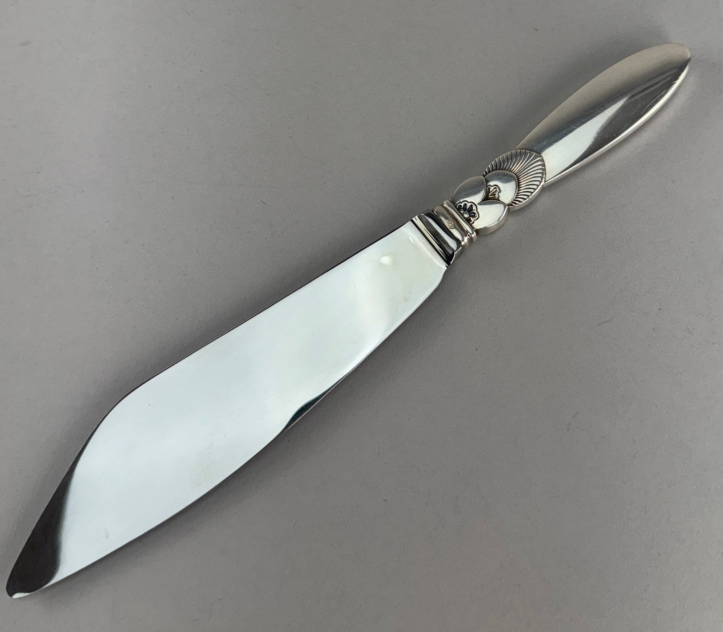 Fine Sterling Silver Georg Jensen Cactus Cake Knife 10 1/4 Inches No Mono