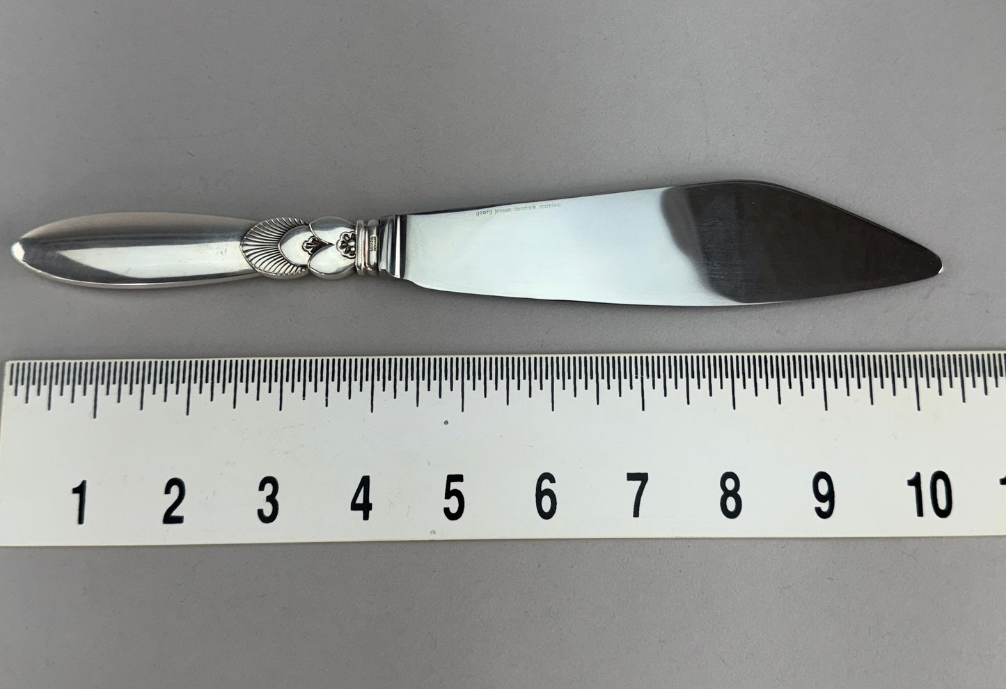 Fine Sterling Silver Georg Jensen Cactus Cake Knife 10 1/4 Inches No Mono