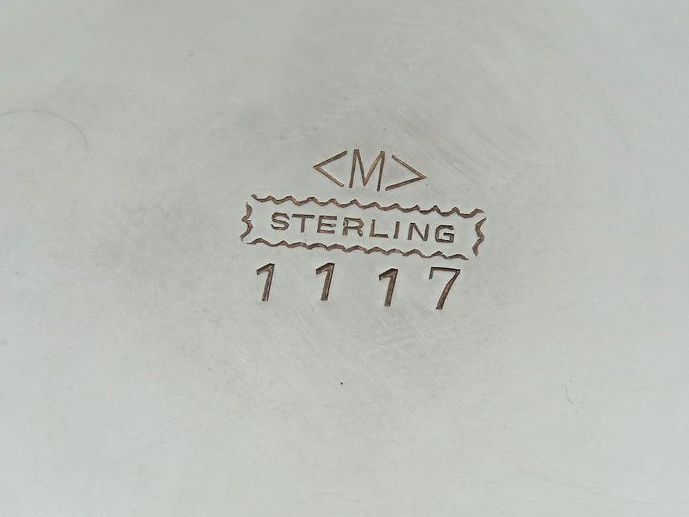 Beautiful VTG Round Covered Dish Bowl Box w Openwork Floral Designs