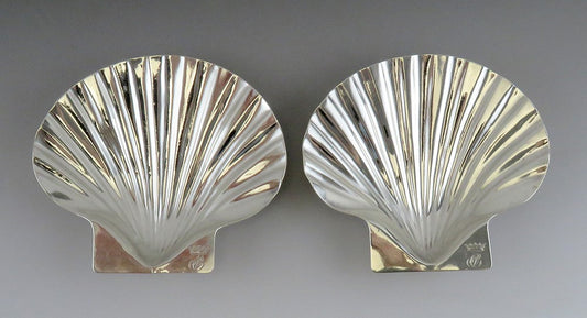 1743 English Georgian Sterling Silver Shell Dishes Thomas England, London