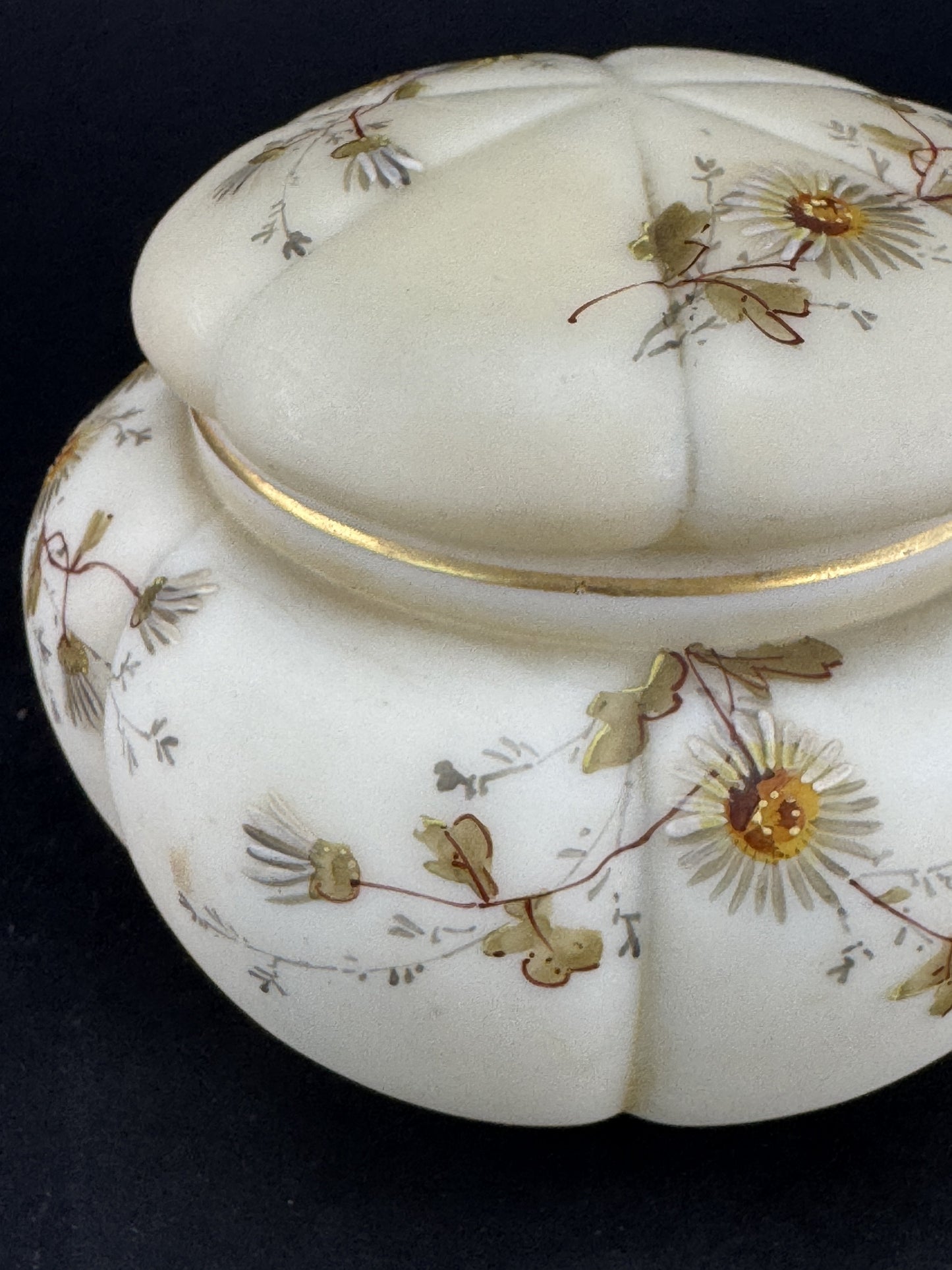 Fine Antique Wavecrest Melon Shaped Glass Dresser Jar