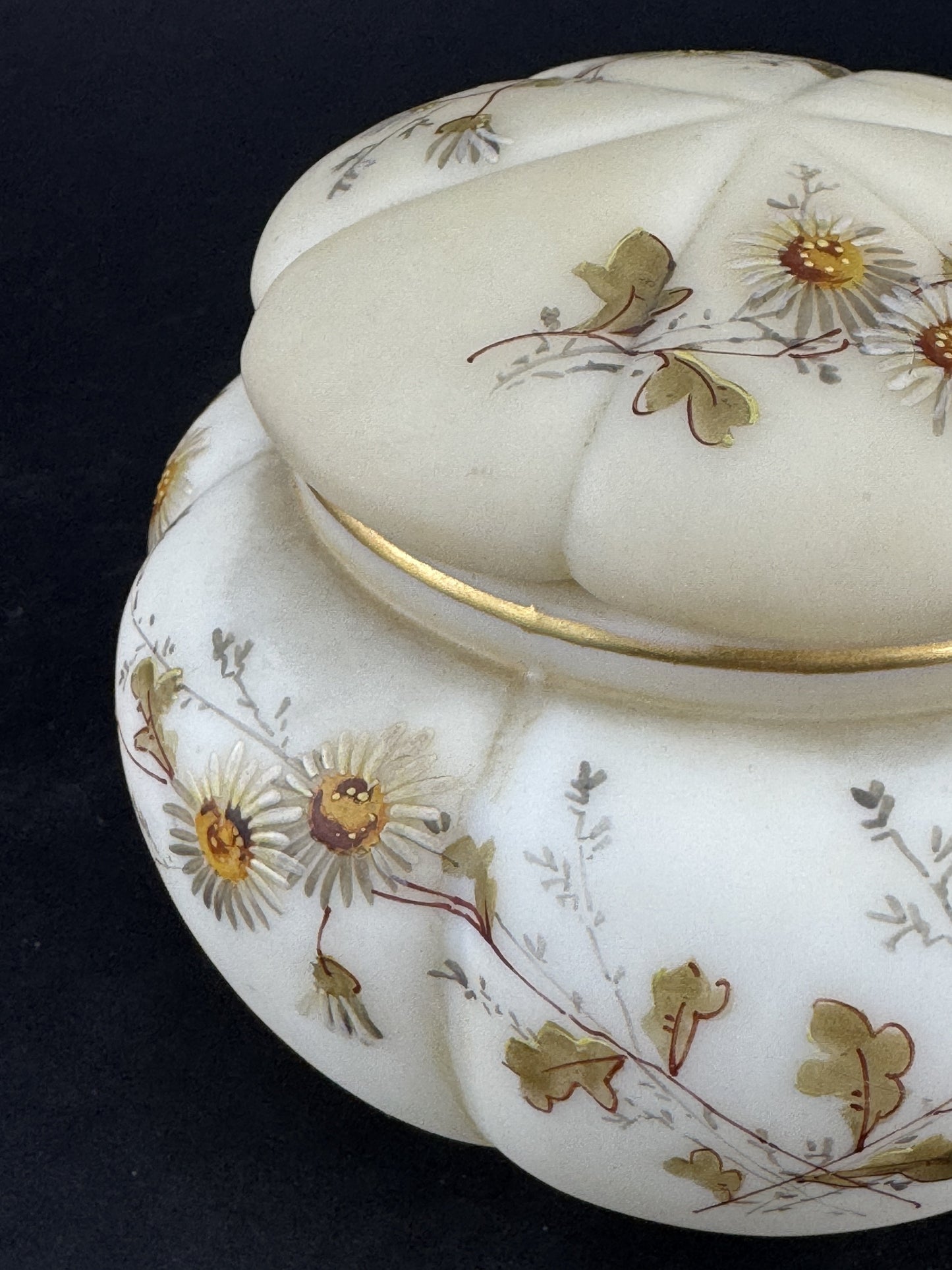 Fine Antique Wavecrest Melon Shaped Glass Dresser Jar
