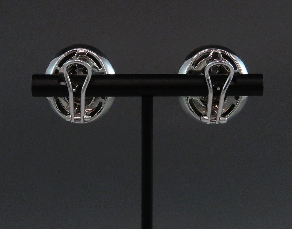 Superb 18k White Gold VS Diamond Earrings Modern and Stylish