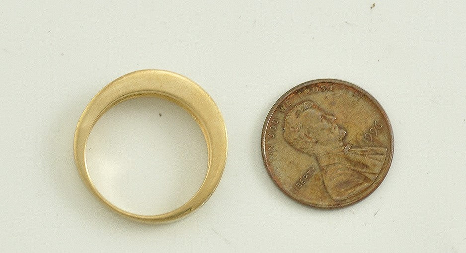 14K Yellow Gold and Genuine Diamond Ring/Band Size 7