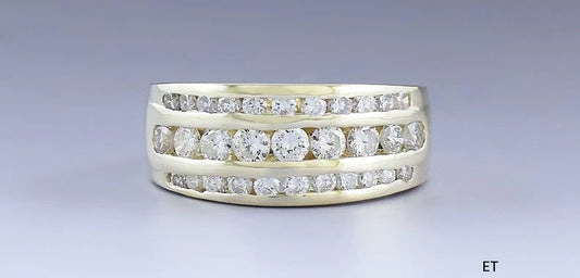 Nice Quality 14K Gold & Modern Brilliant Cut Diamond Ring