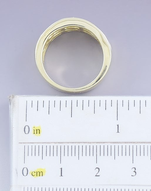Nice Quality 14K Gold & Modern Brilliant Cut Diamond Ring