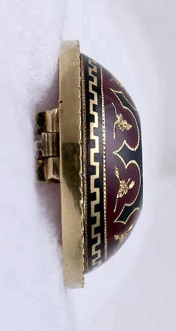 Superb Victorian 18K Gold Red Burgundy & Black Enamel Floral Wreath Pin c1850s