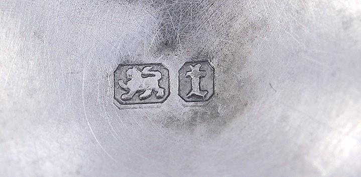 1885 English Sterling Silver Egg Form Vinaigrette Scent Pomander Nice Engraving