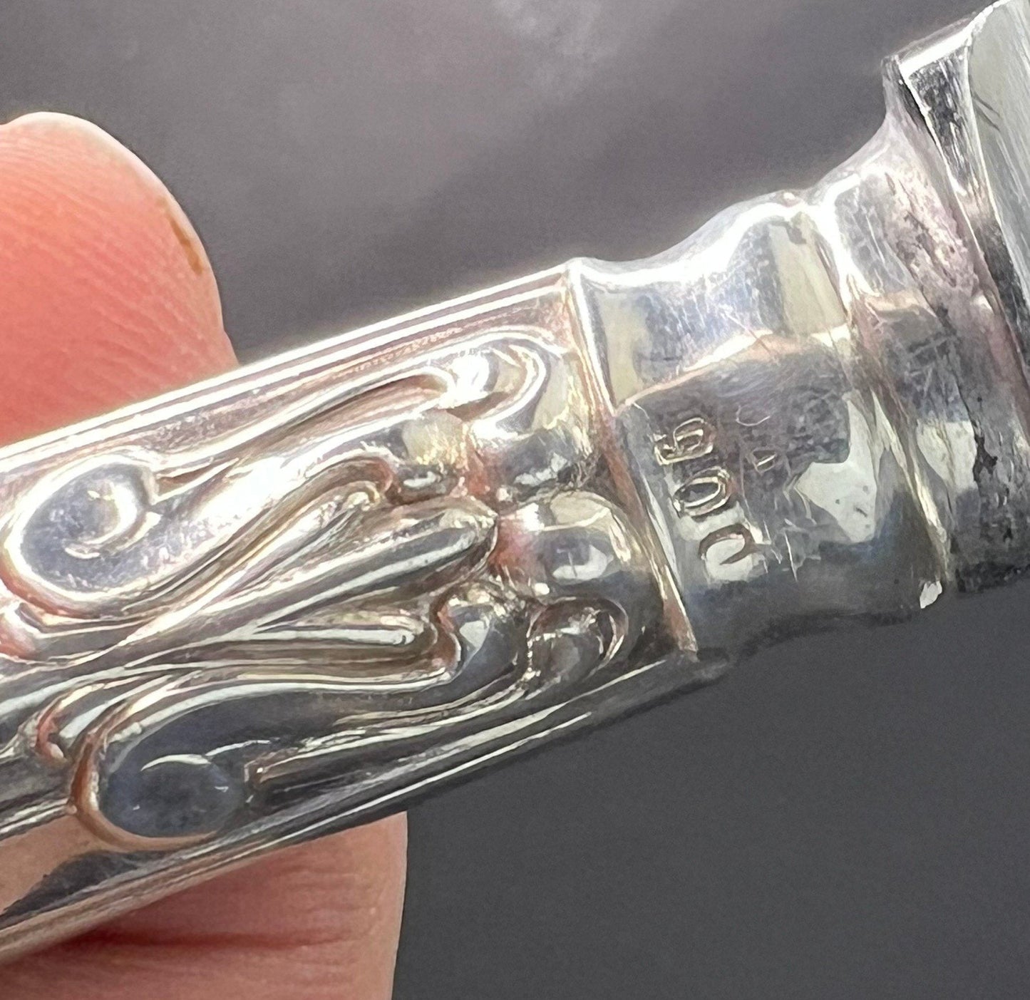 Set 8 c1860 Sterling Silver Handle Victoria Dinner Knives w Armorial Crest