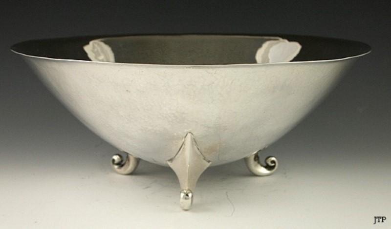 Antique American Arts & Crafts Hammered Sterling Silver Serving Bowl/Dish 9 1/8"