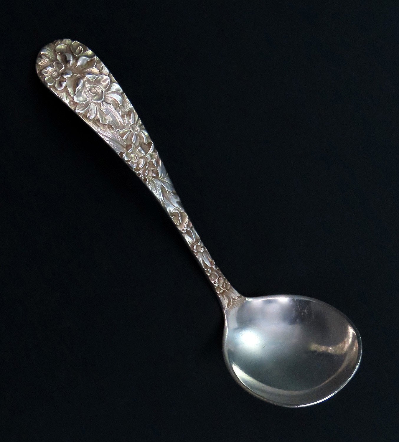Beautiful Stieff Princess Sterling Silver Gravy Sauce Ladle Handchased 6 Inches