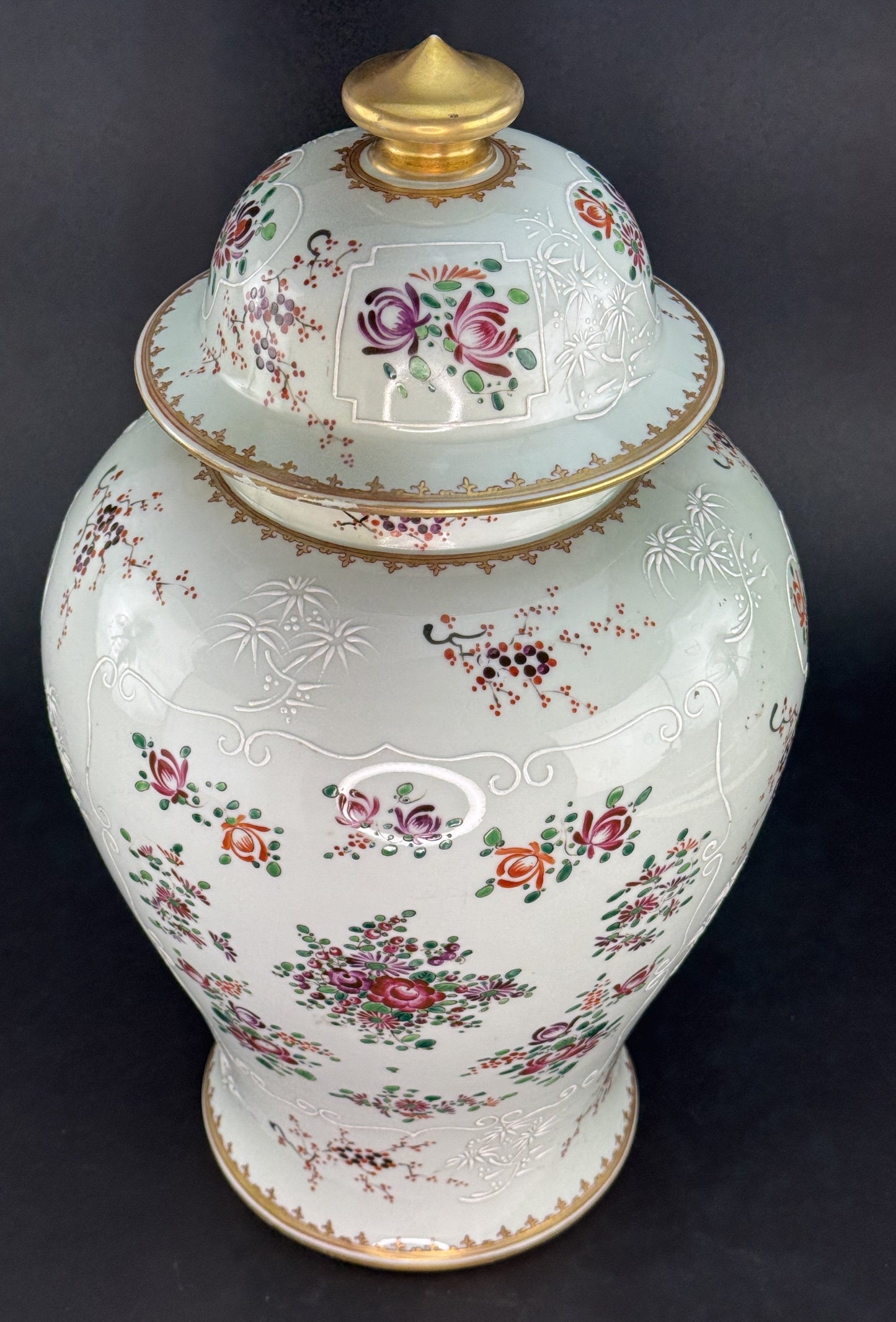 Impressive Early 1900s French Samson Pink White Lidded Urn Vase Large Size