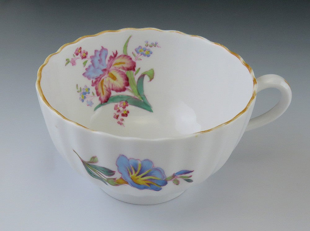 Spode Copeland English Porcelain Iris Pattern Hand Painted 17 Saucers 5 Tea Cups