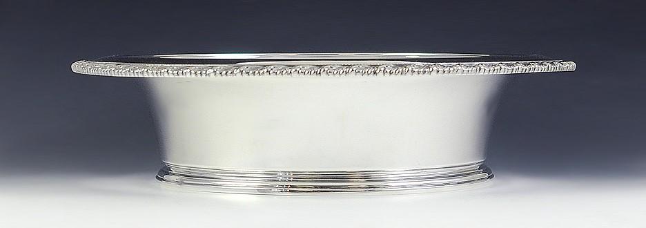 1907-1947 Tiffany & Co Large Sterling Silver Centerpiece Bowl