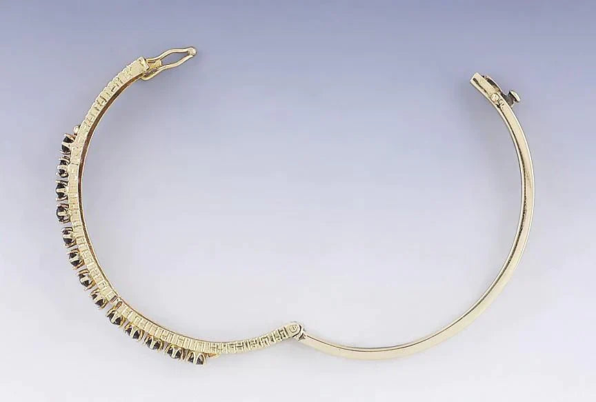 Lovely Vintage 14k Gold & Garnet Hinged Bangle Bracelet