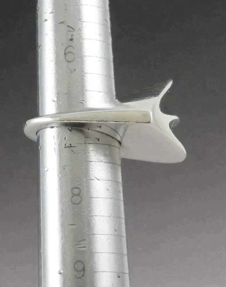 Eye Catching Signed Patricia Von Musulin Sterling Silver Arrowhead Large Ring