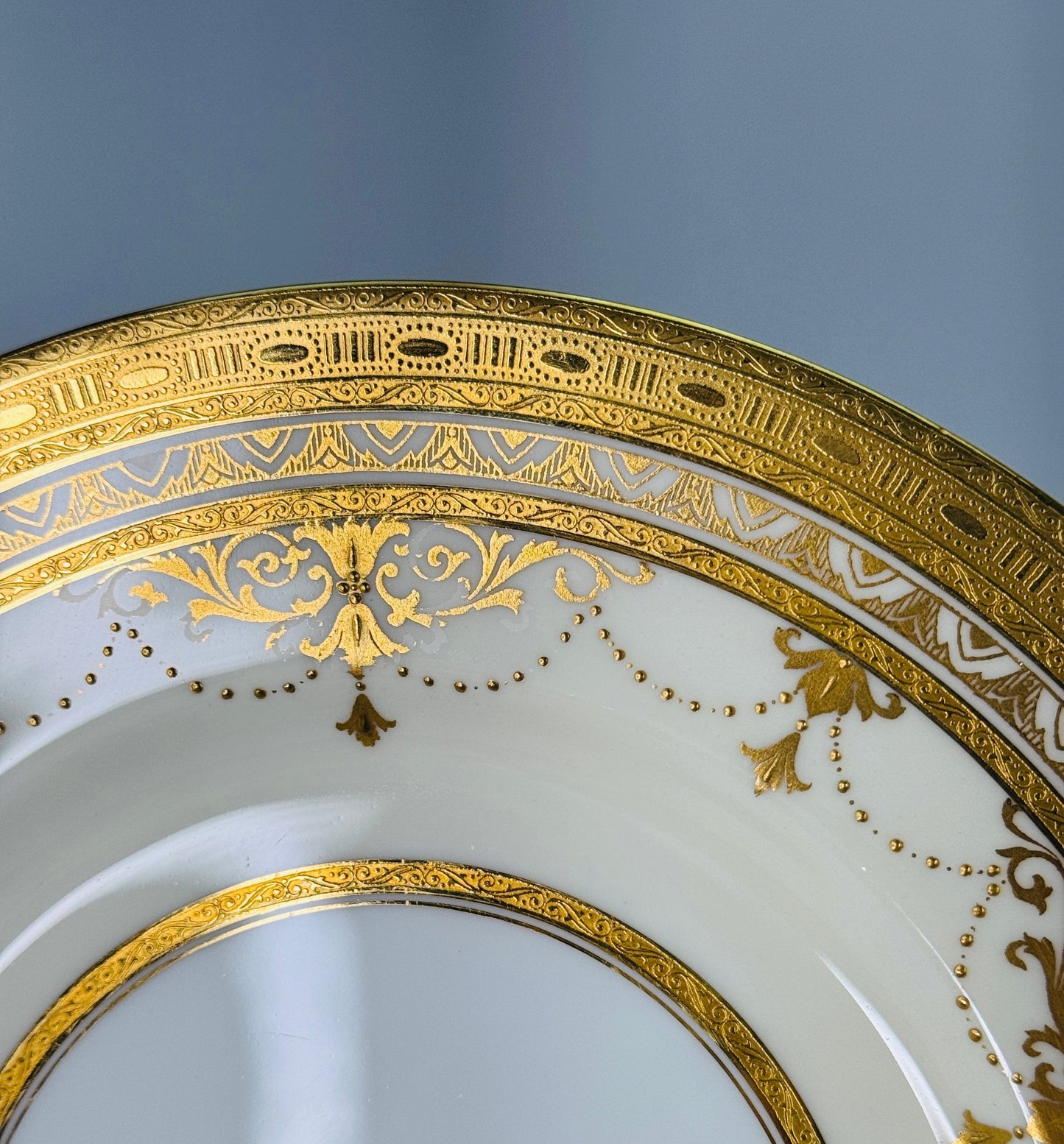Ornate Set 12 Antique Minton Gold Gilt Cream White 9" Luncheon Salad Plates