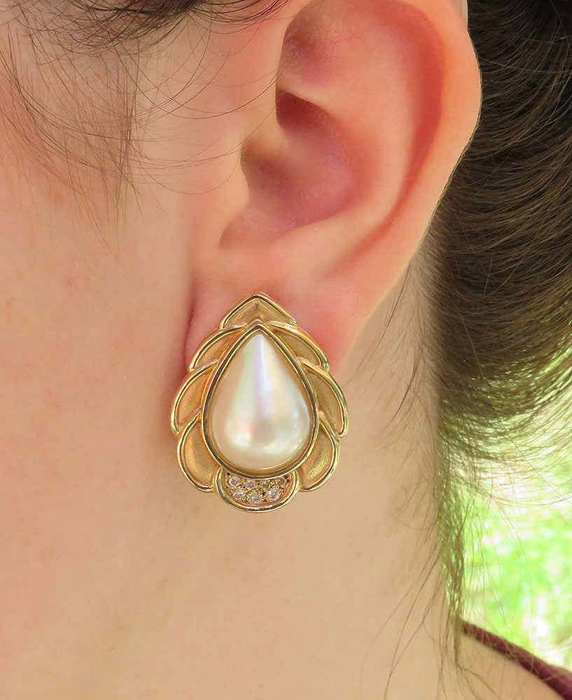 Exquisite Pair 14k Yellow Gold Teardrop Mabe Pearl Diamond Earrings