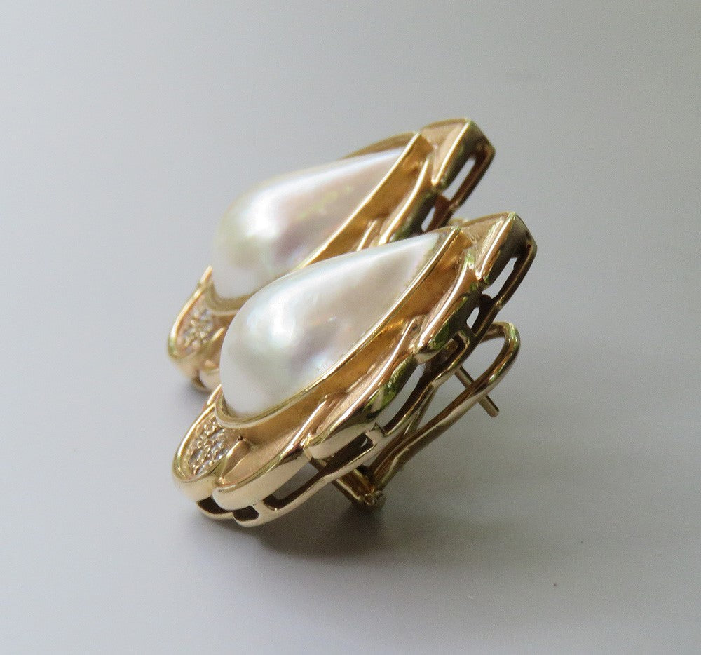 Exquisite Pair 14k Yellow Gold Teardrop Mabe Pearl Diamond Earrings