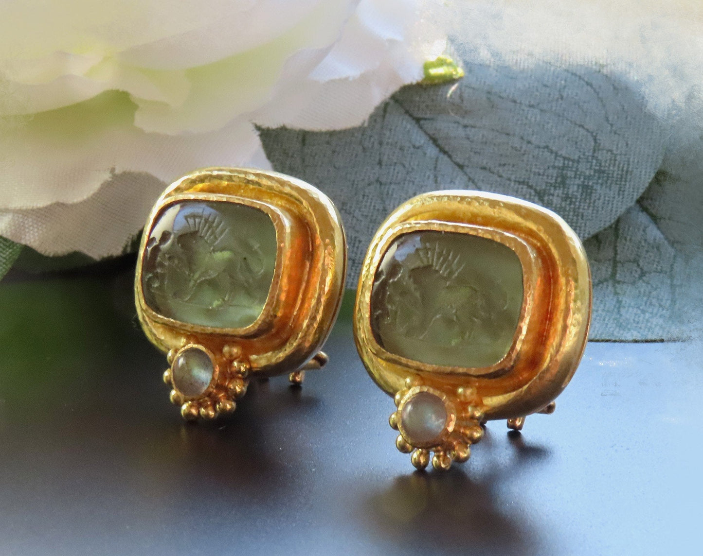 Stunning Elizabeth Locke 18k Gold Intaglio Carved Venetian Glass Earrings