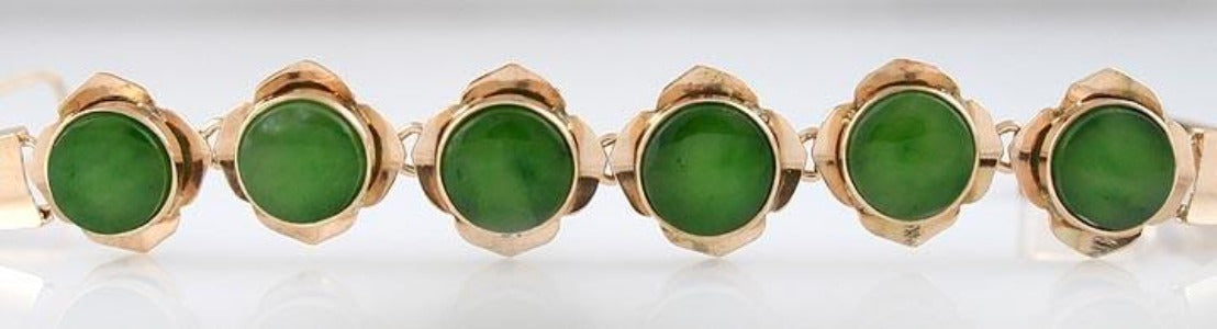 Well Made 18k Gold Nephrite Jade Bracelet C1950s