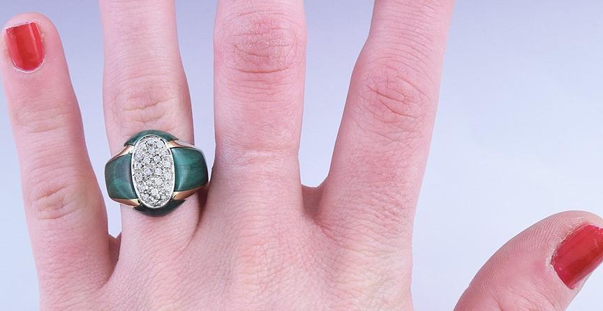 Stunning 18k Gold Diamond & Malachite Ring
