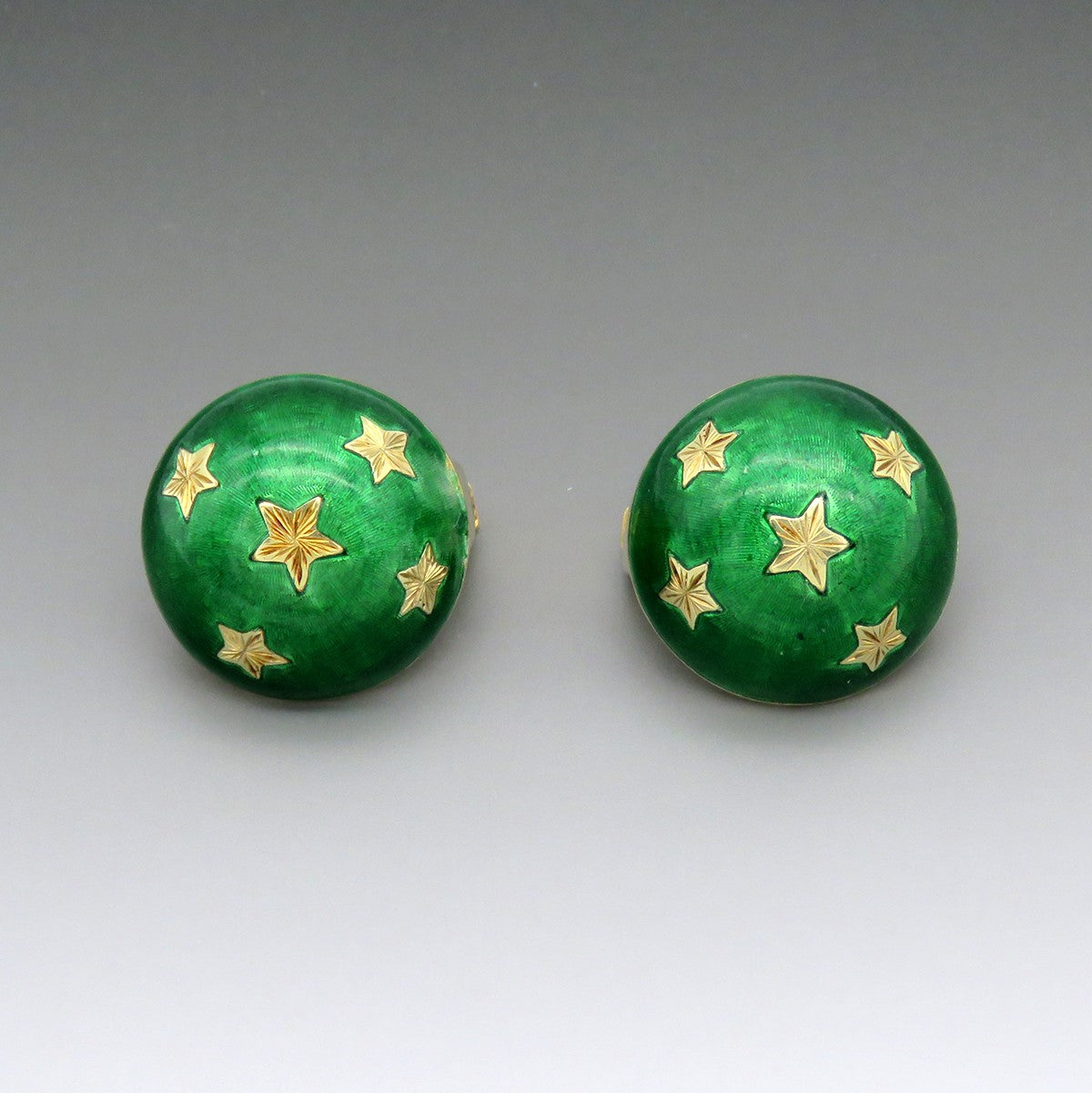 Gorgeous Pair VTG 18k Yellow Gold Green Enamel Star Dome Celestial Earrings