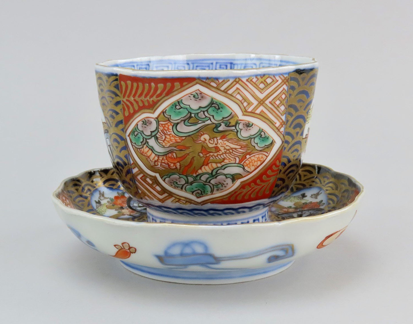 8 Antique Imari Large cups and Saucers Fine Quality