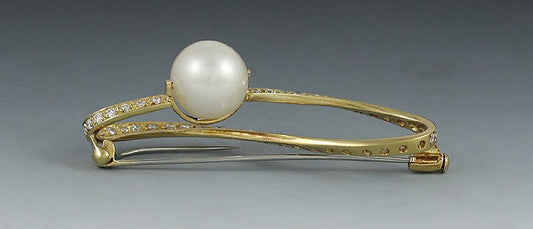 Stunning Pearl Diamond 18k Yellow Gold Infinity Ribbon Form Pin Brooch