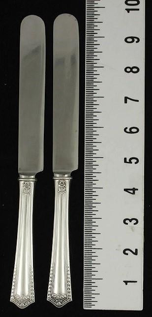 12 International Sterling Chesterfield Dinner Knives