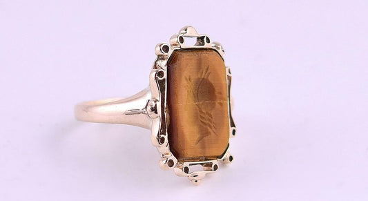 Beautiful Antique 10k Yellow Gold and Tiger's Eye Intaglio Ring w/ Roman Profile