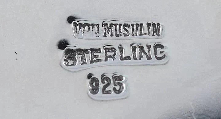 Stylish Modernist Von Musulin Sterling Silver Carved White Clipback Earrings