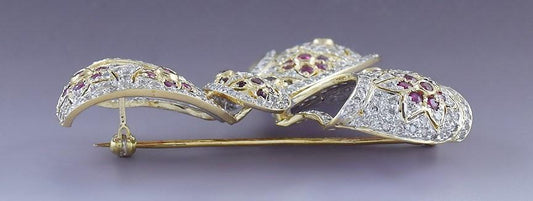 Stunning 18k White & Yellow Gold Diamond & Ruby Ribbon Pin / Brooch