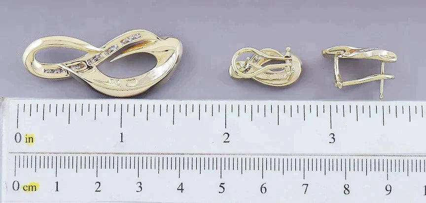 Stylish 14k Gold Diamond Onyx Mother-of-pearl Pair Earrings & Pendant Set