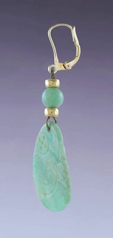 Elegant Pair Hand Carved Green Jade 14k Yellow Gold Dangle Earrings